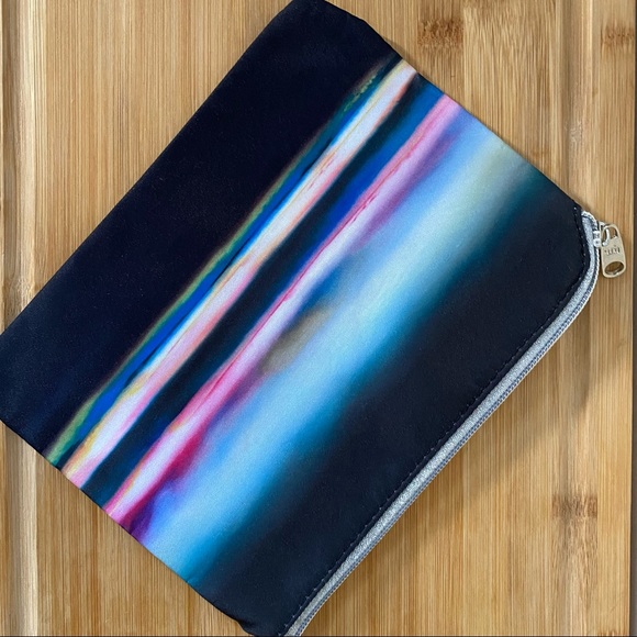 Urban Decay Makeup Bag - Picture 2 of 2